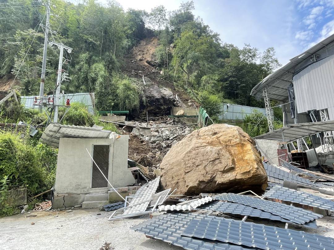 四川石棉草科鄉遭遇山洪泥石流 當事人講述