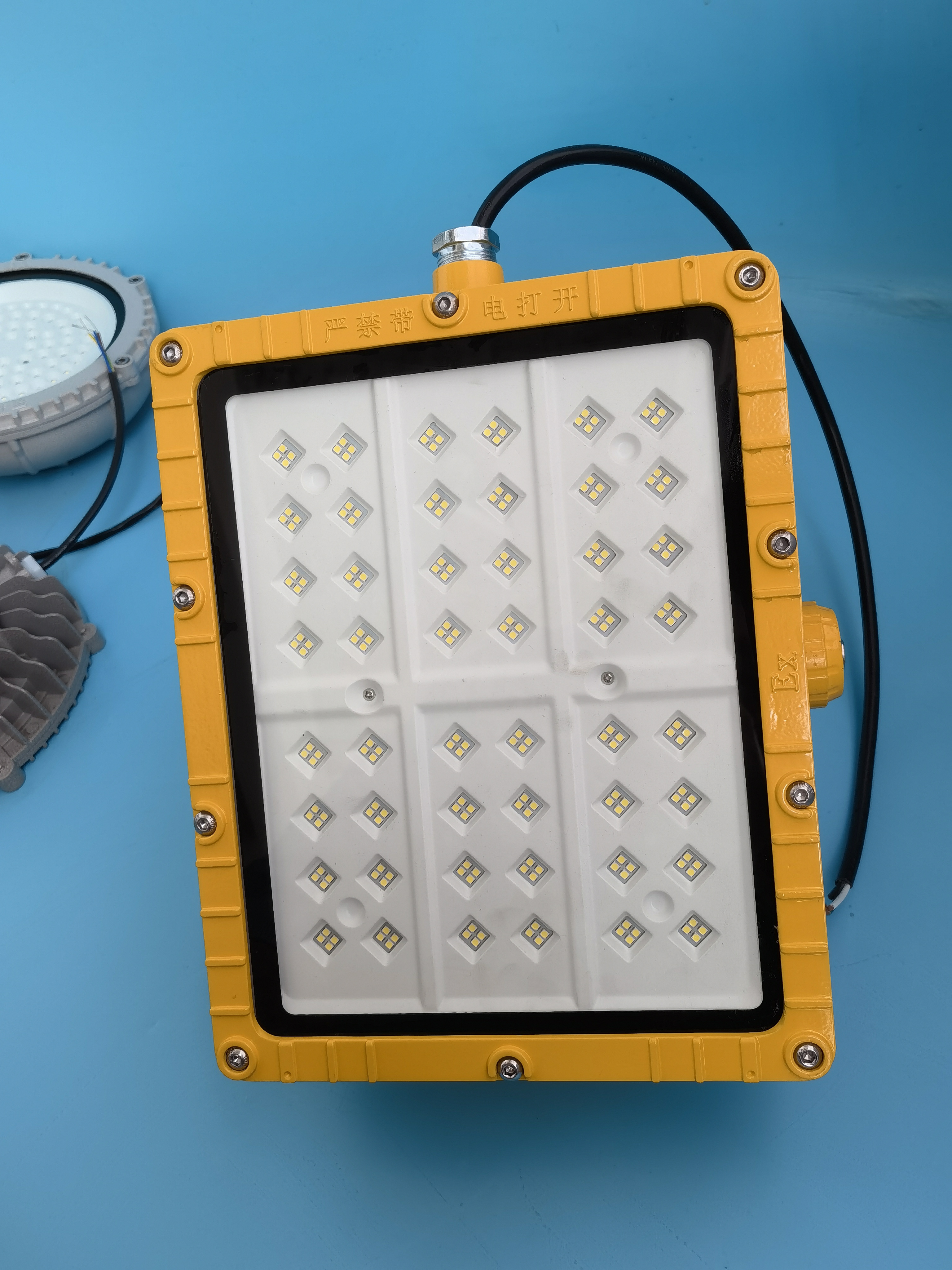 方形led防爆道路灯灯头 zc8909-l150w瓦