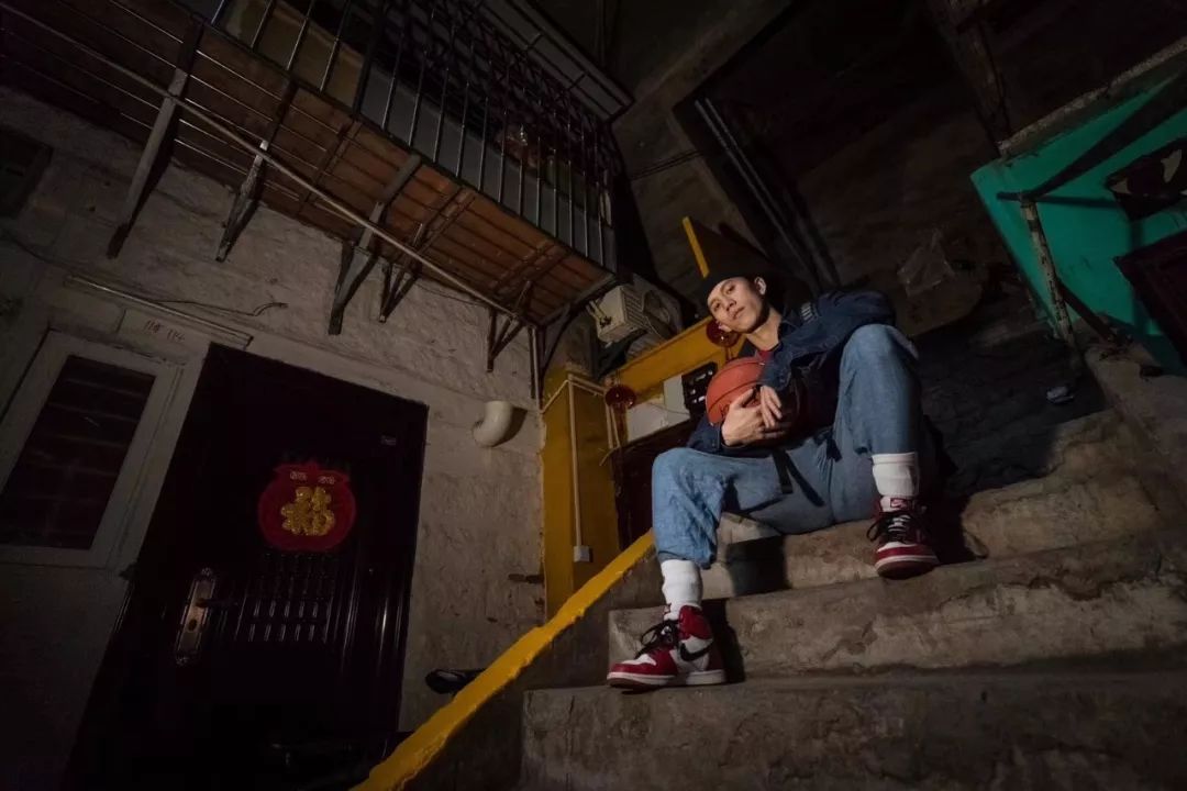 海盗邓丹门徒!曾把李易峰唱哭!谁说街球手不能打好实战?