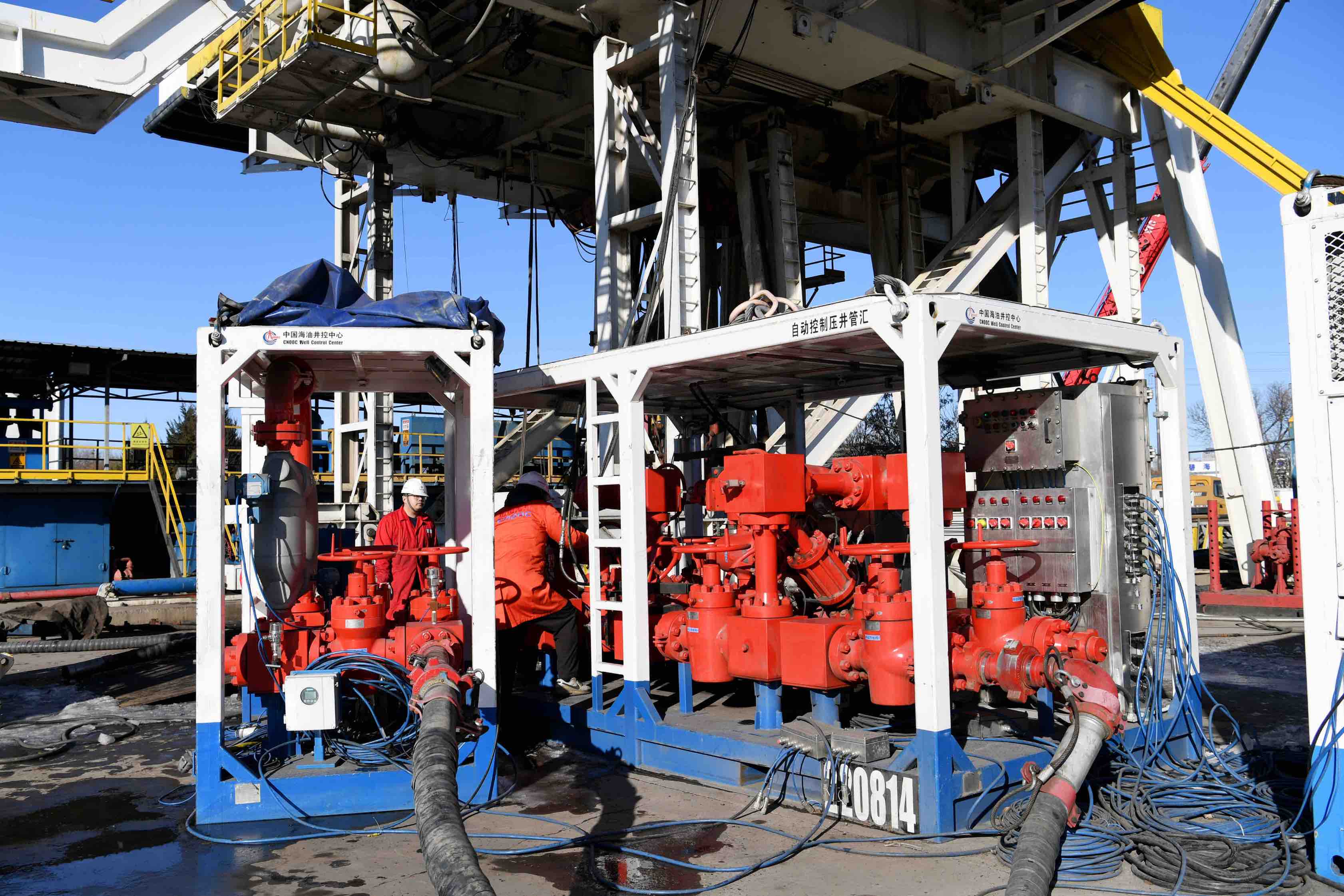 中国海油首套自动控制压井系统研制成功
