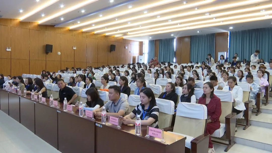 许昌幼儿师范学校举行2024年实习就业双选会