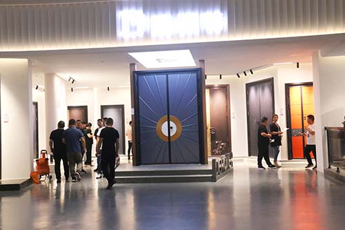 耀出·新境界!万嘉集团新品发布会,以远见启新篇!