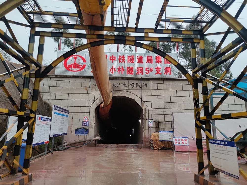 「今日晋宁」李绍荣带队开展安全生产大排查工作