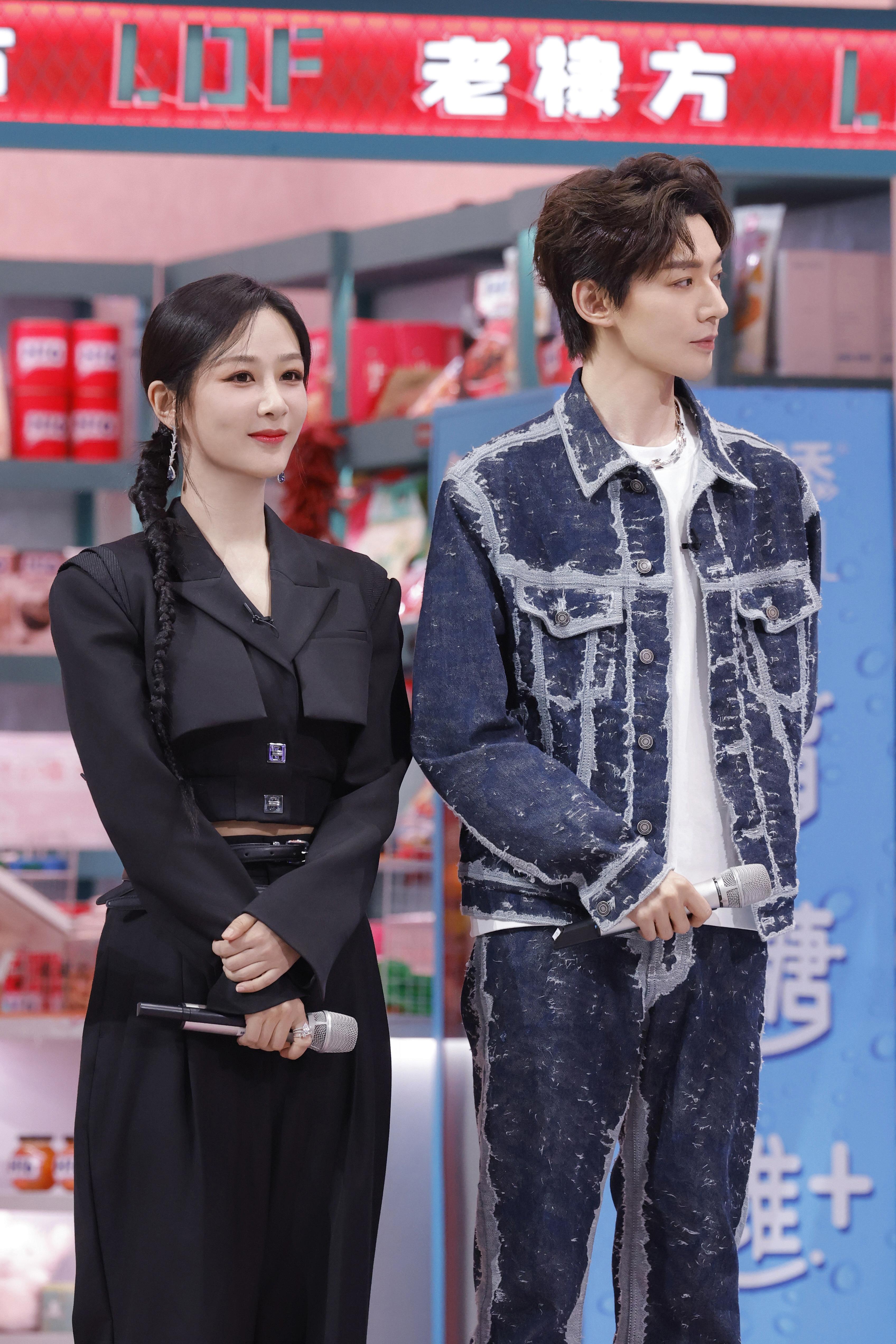 《长相思》剧组做客好六街,杨紫檀健次还原相柳名场面