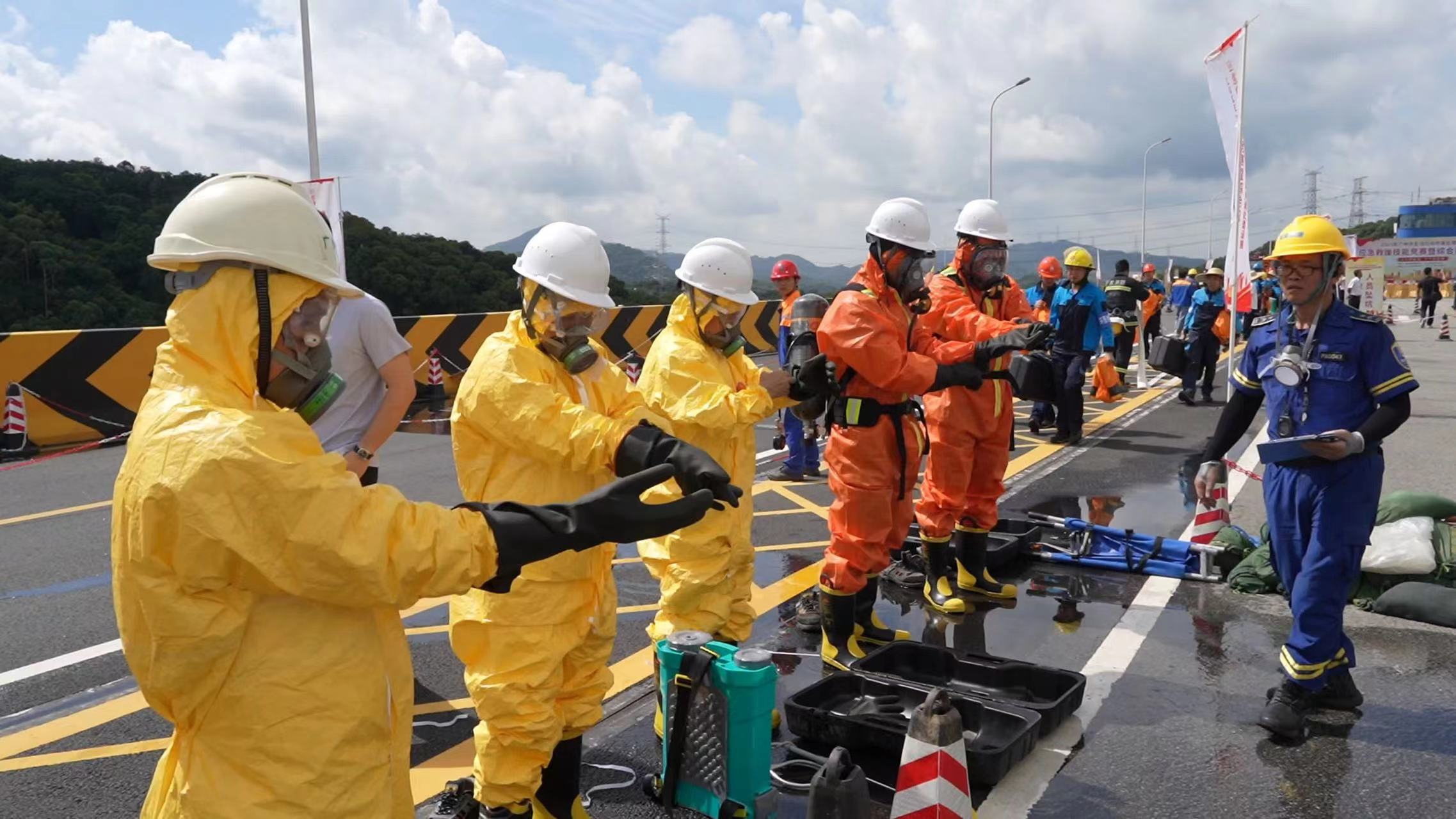 广州城管连续四年举办生活垃圾终端处理设施应急救援技能竞赛