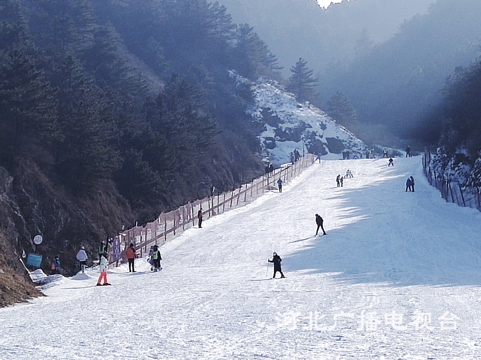 淄博宝山滑雪场图片