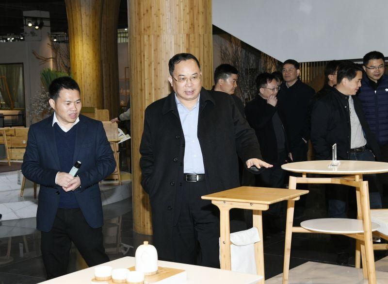 黄显阳率队赴福建浙江调研林产高质量发展示范区