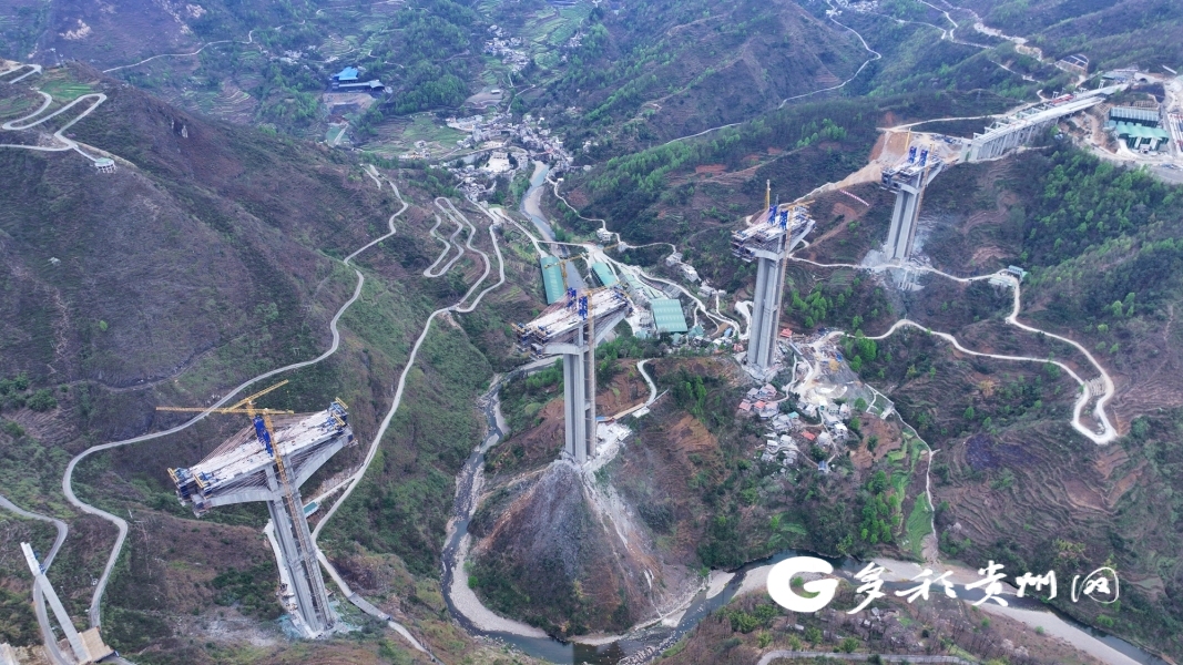 纳晴高速六枝大桥建设取得突破