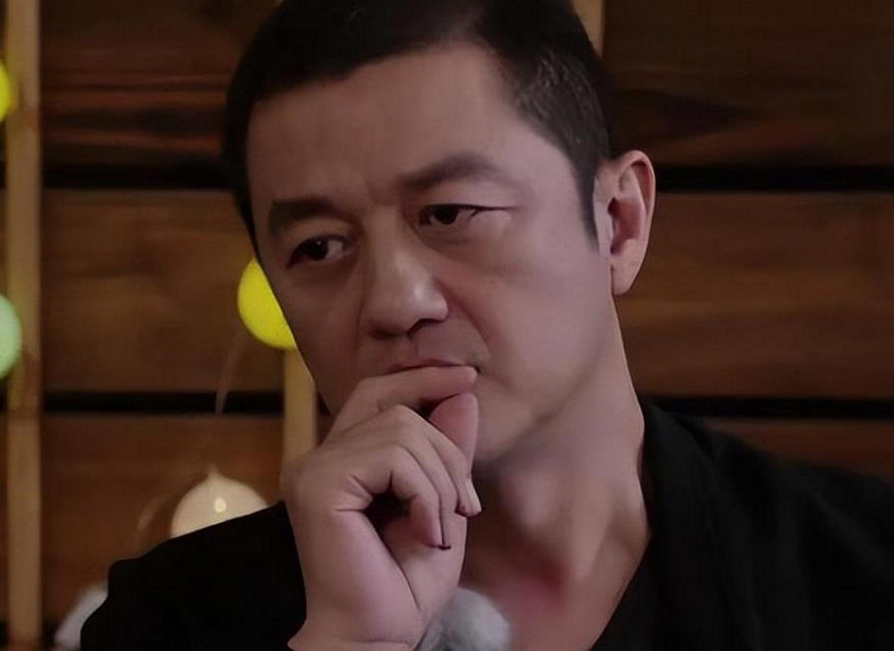 "不撞南墙不回头",这句话用来形容李亚鹏从演员转行进军商界很是恰当