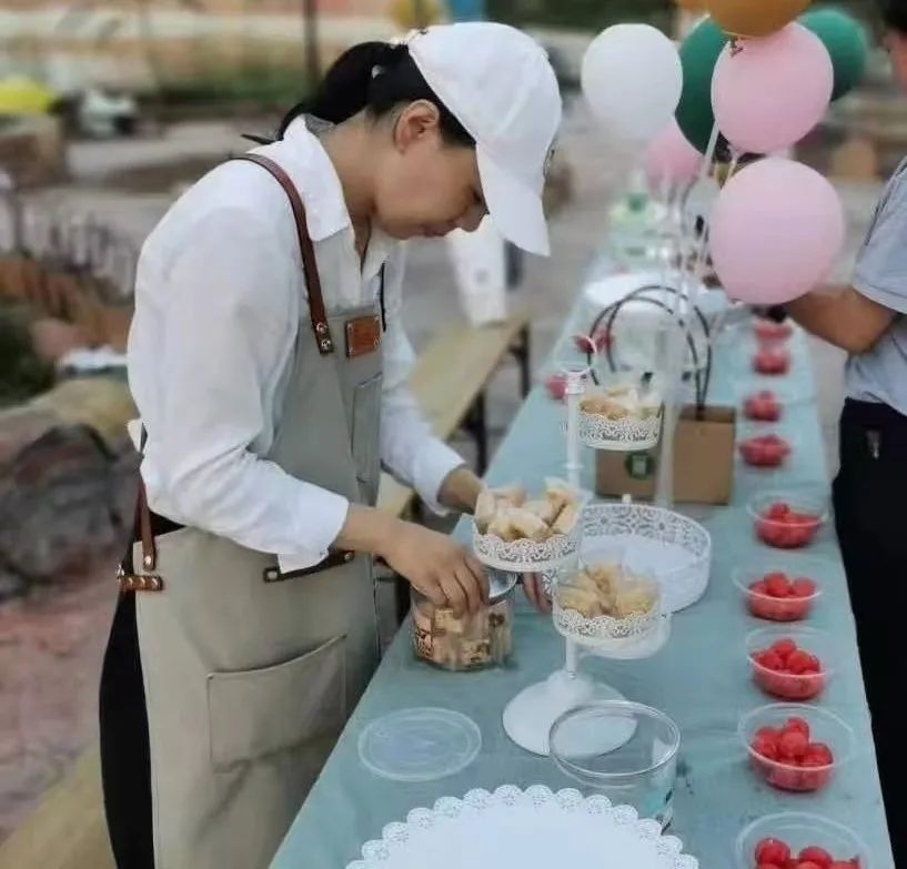 博思花艺婚庆教育，婚庆培训，花艺培训，插花培训，花艺师培训，主持人培训，商务主持人培训，花店运营培训，花店全系统营销，小白开花店，小白学主持，金玺棠婚庆酒店，金玺棠总部，郑州金麻雀教育科技有限公司