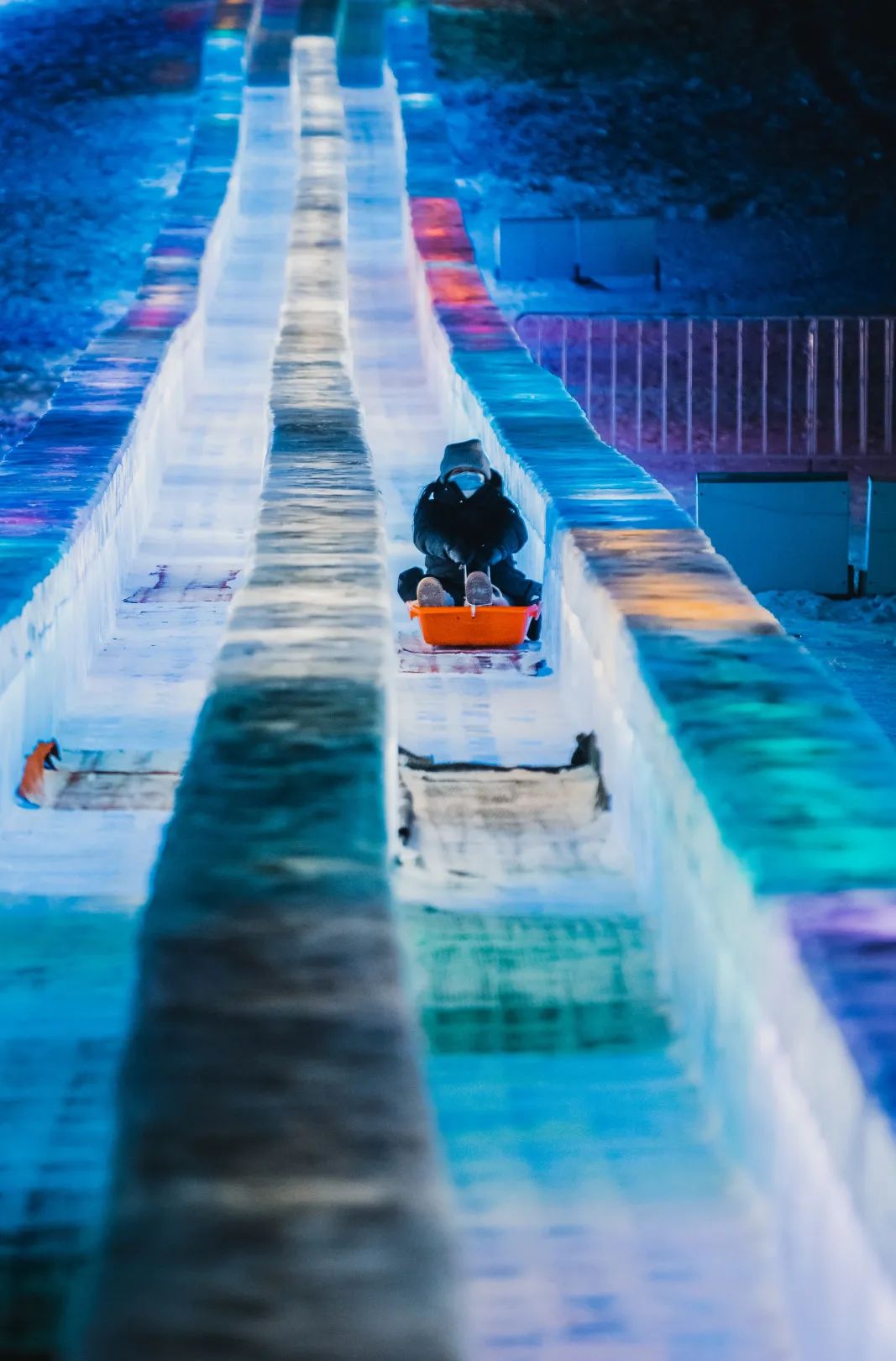 速度快过中国飞人?乘上这座"超级冰滑梯"就知道了!