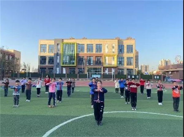 陕西科技大学新兴小学图片