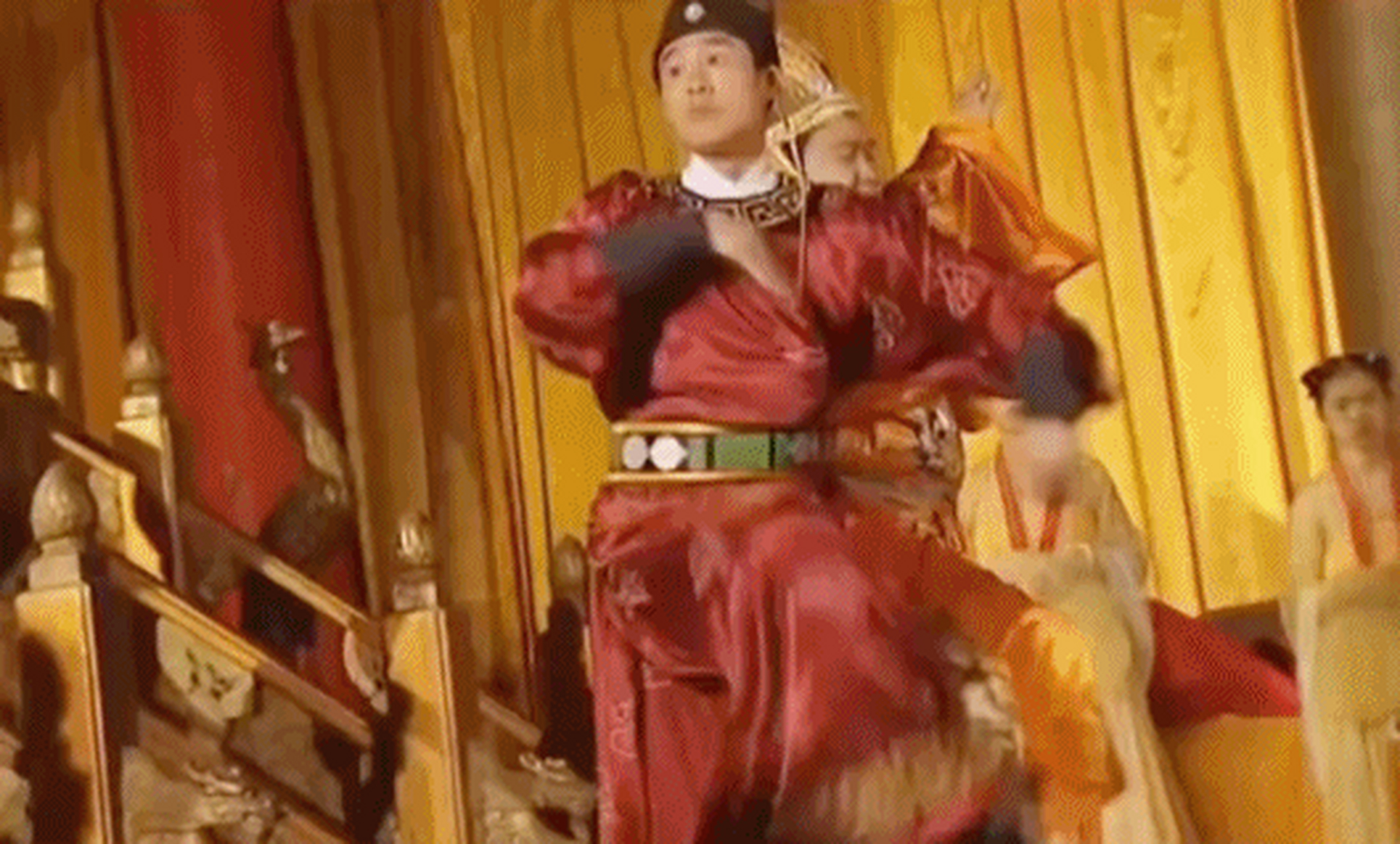 张颂文演的贾发真的好可爱呀!虽然贴了小胡子,但是满脸的胶原蛋白!