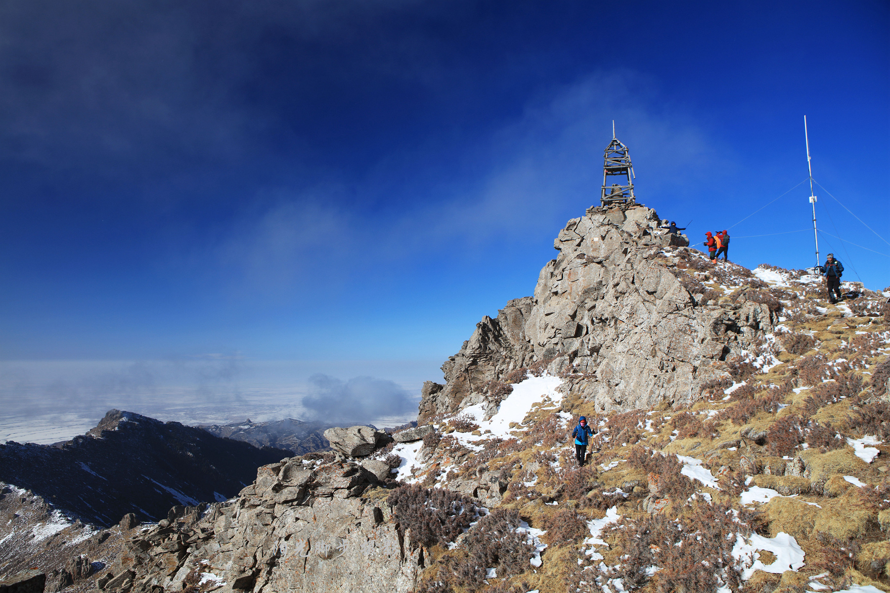 攀登贺兰山主峰敖包疙瘩(达朗浩绕)