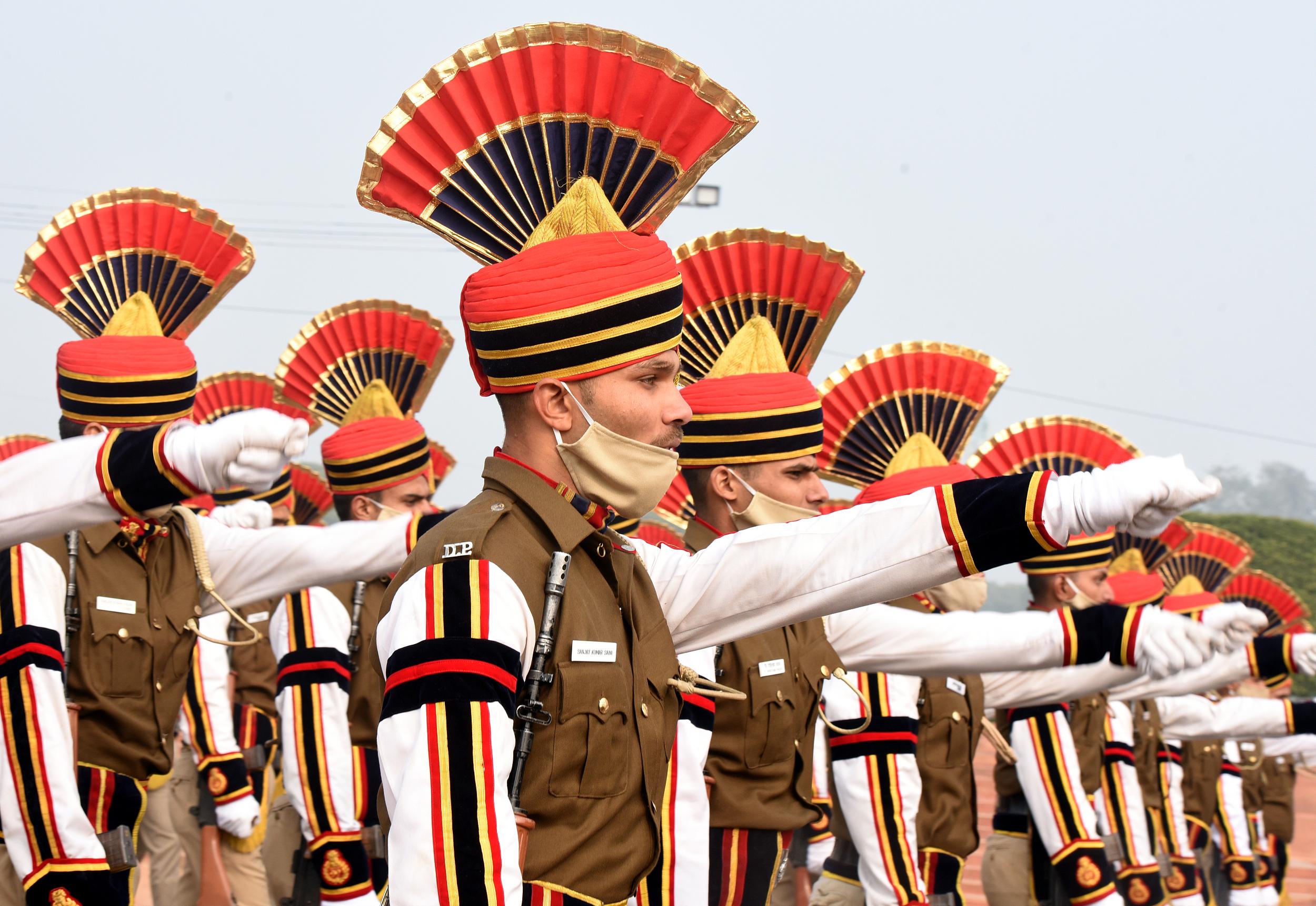 印度为共和国日阅兵式彩排