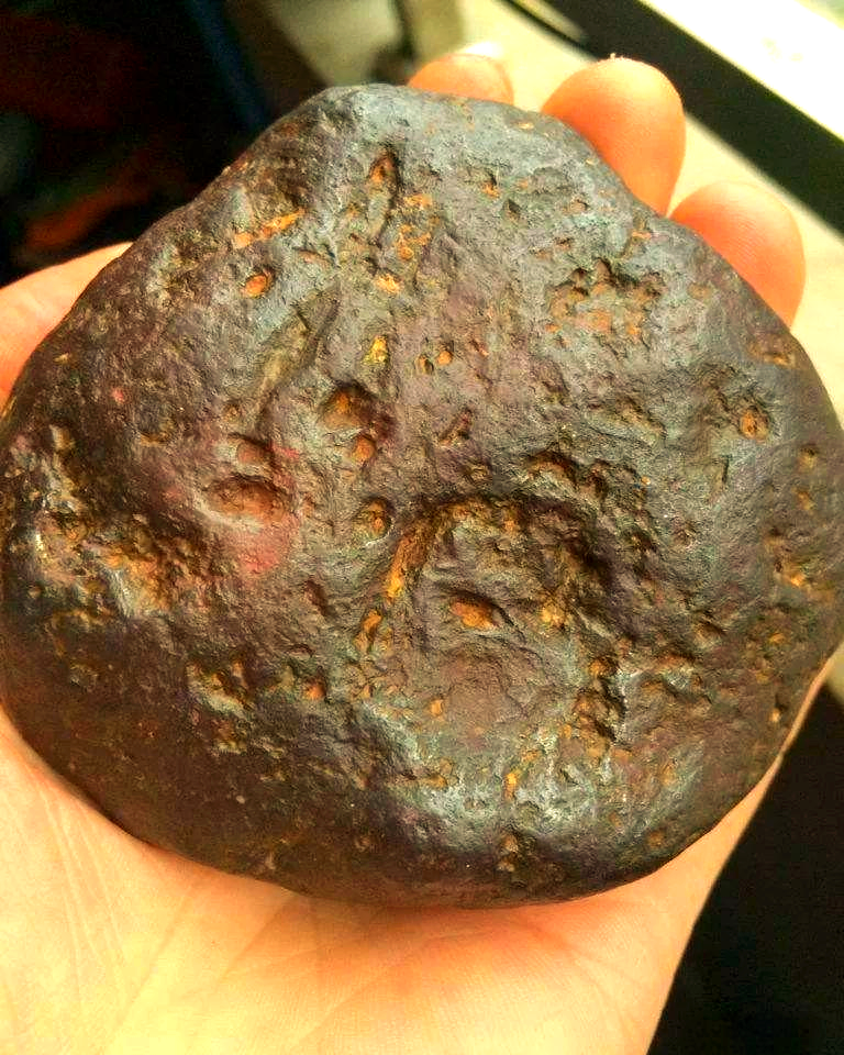 赤铁矿:能量强大的疗愈石与护身圣石