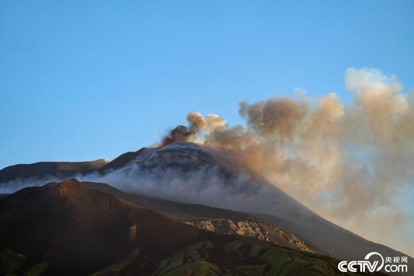 意大利埃特納火山再次噴發