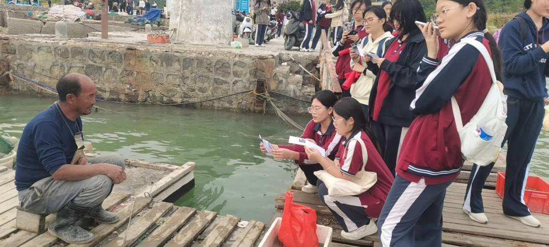 选择合适路线,制定研学方案,组织宣讲活动,印发,发放地理研学通知单