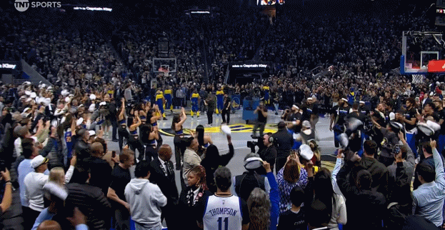 库里克莱关系_水花兄弟分手后首次对阵!汤神vs库里日期确定_勇士克莱汤普森回归