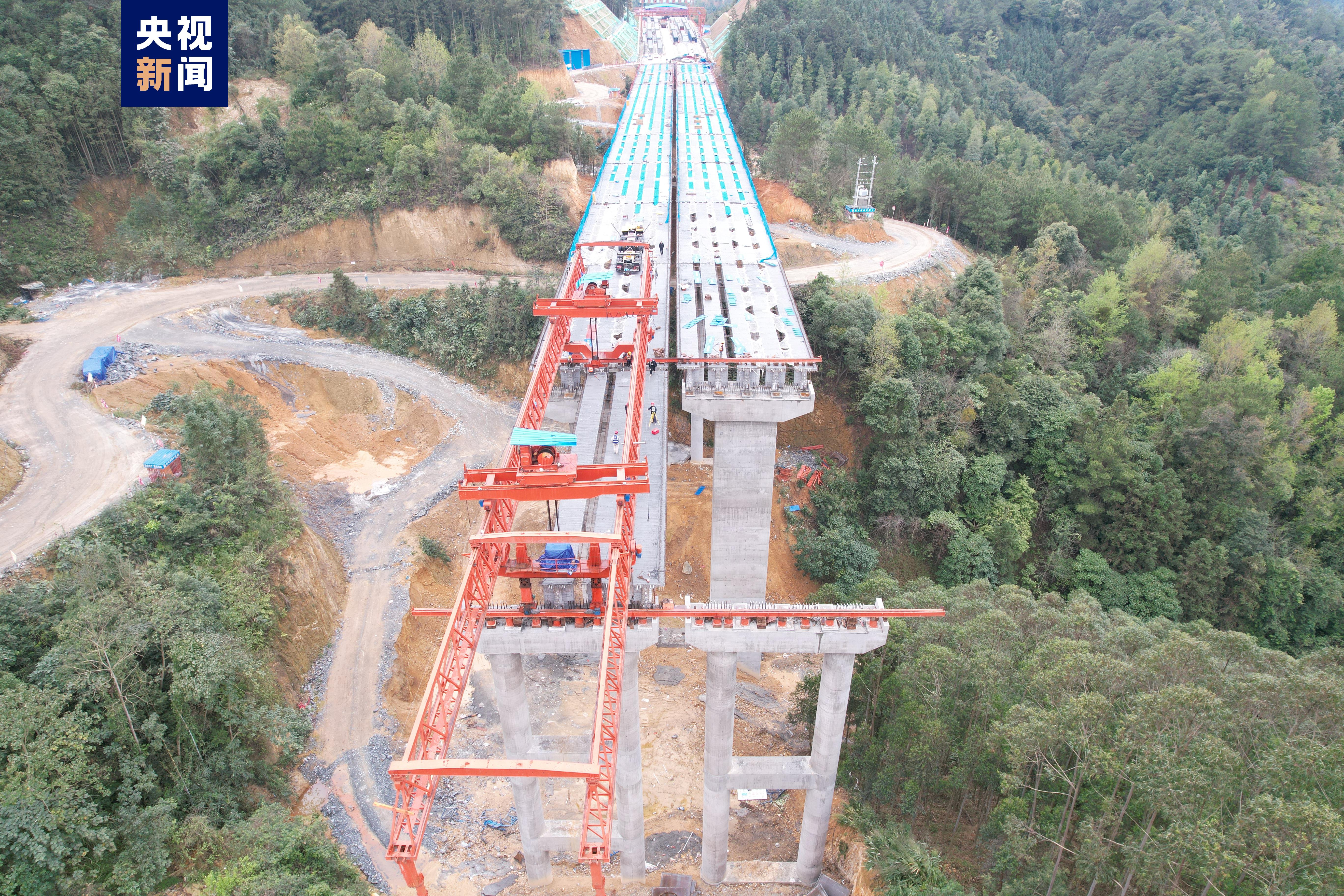 苍昭高速公路图片