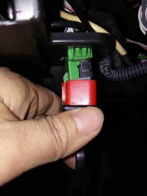 标致408obd接口位置图怎么拆,标志408obd在哪个位置