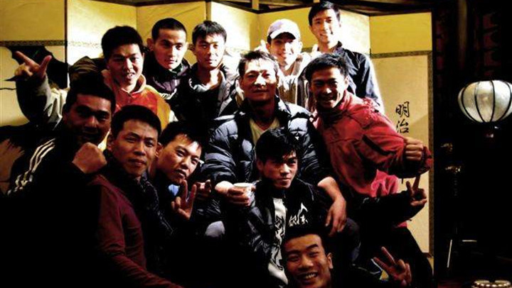 甄子丹晒"甄家班",出镜成员惹争议,为何不标明"中国籍"?