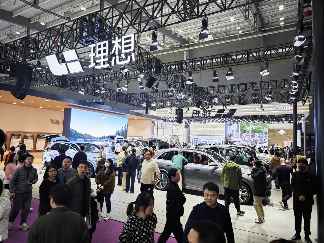 产品暴君李想学乖了