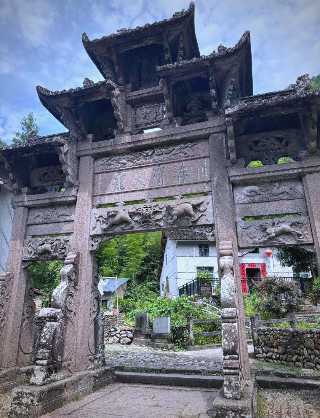 浙江丽水藏着一个古朴的独山古寨,风光迷人,文化深厚