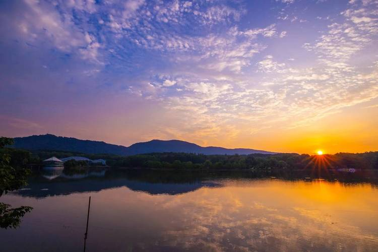 金陵天泉湖养老院的充实晚年生活