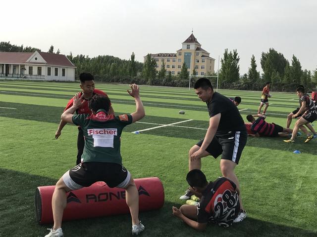山东省华侨中学橄榄球主教练耿琦:信达天下,生而为赢