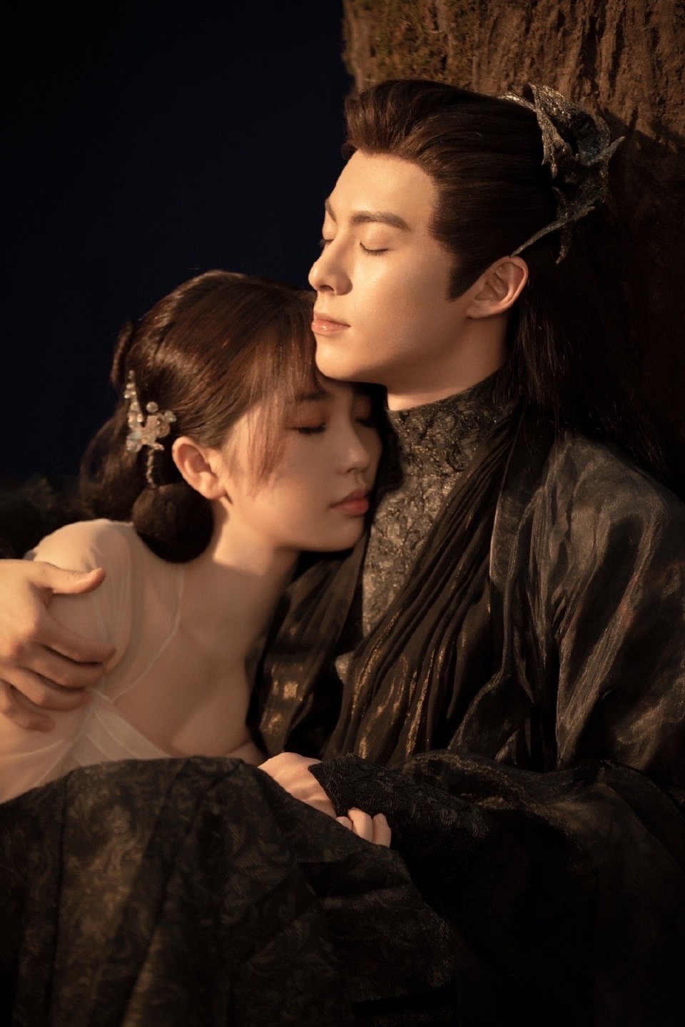 《苍兰诀》今晚大结局!虞书欣发库存照,称昨晚就开始伤心