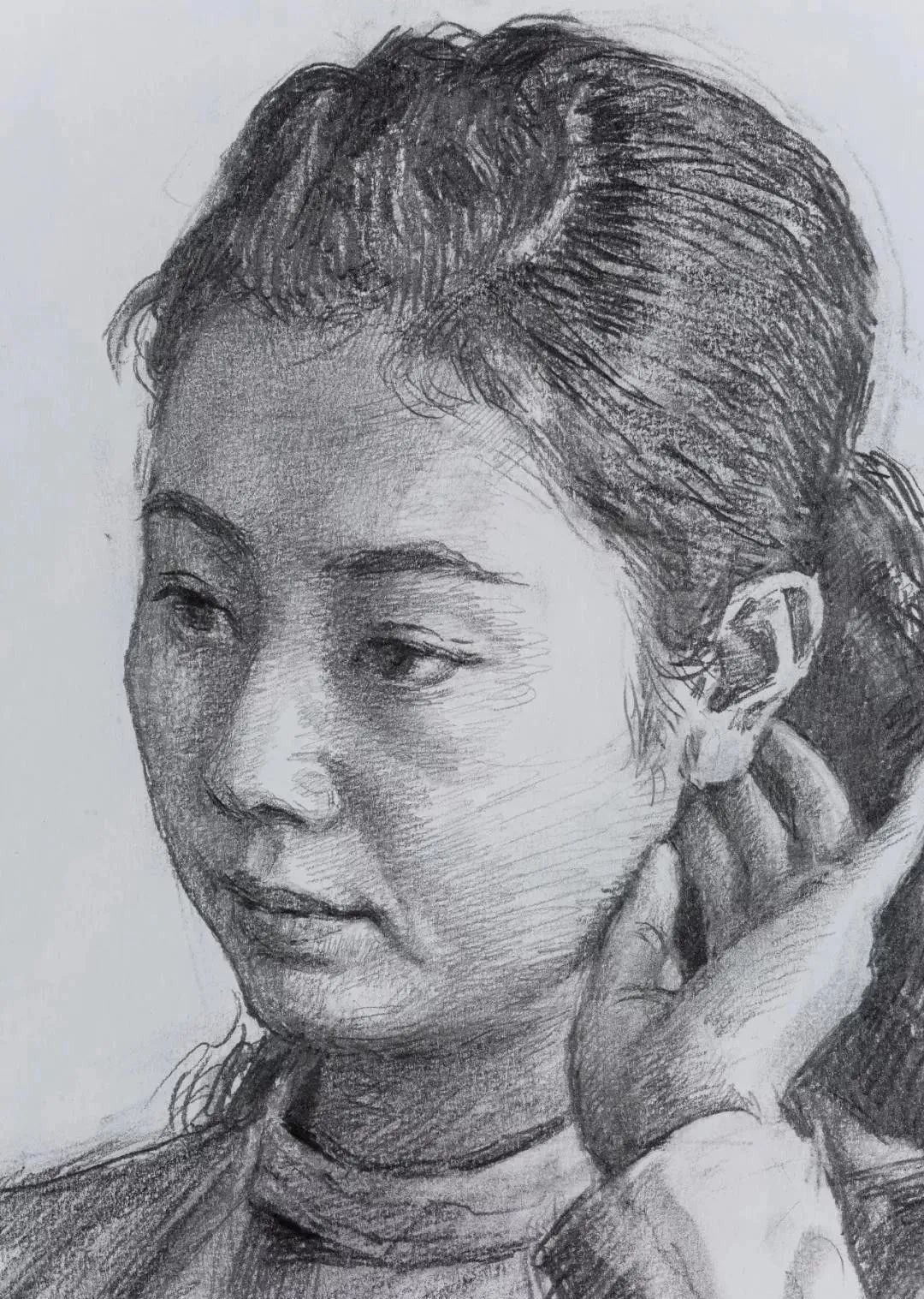 中央美院贺羽教授素描欣赏,相当有功底!