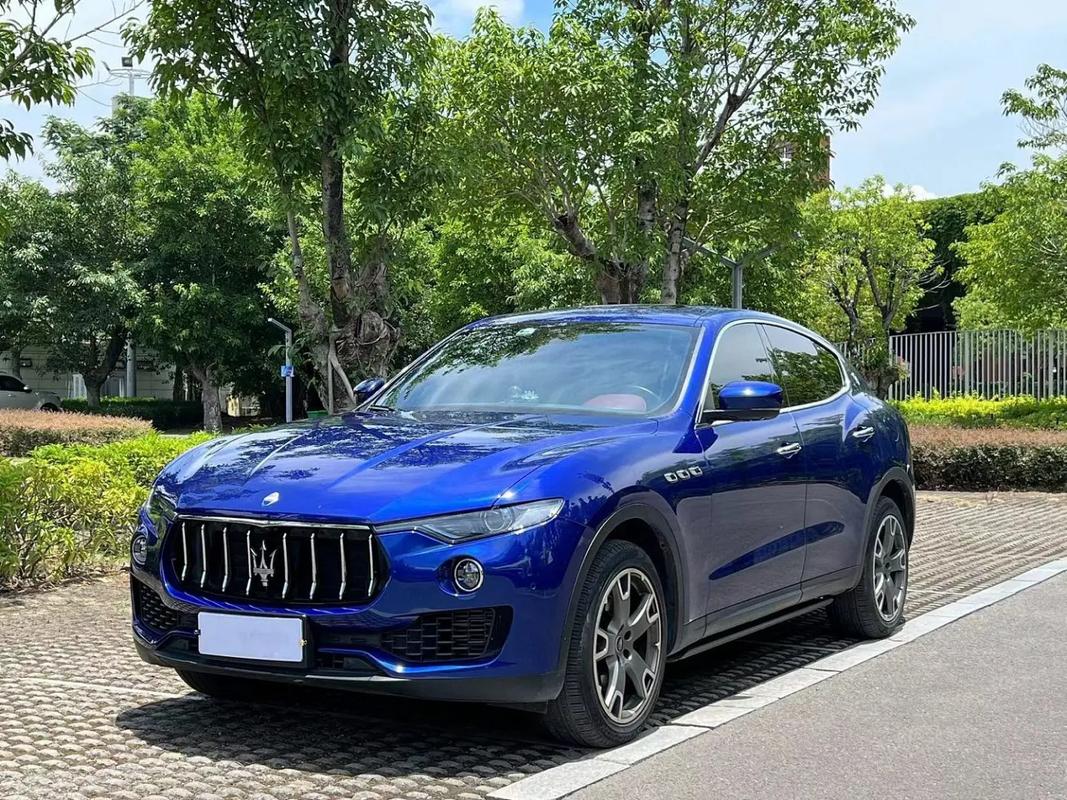 玛莎拉蒂30万左右的车有吗?