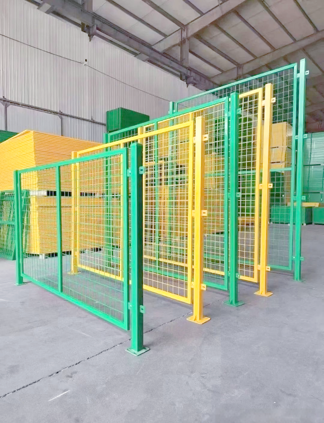 铁丝网围栏厂家揭秘:多种用途的围栏网选择指南