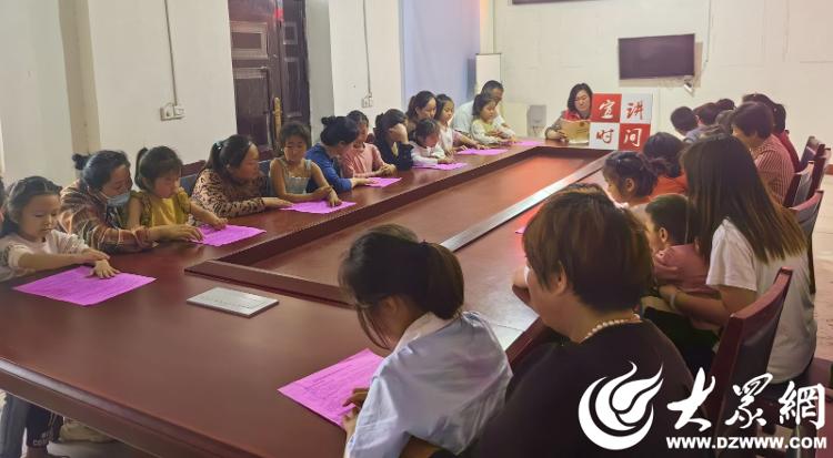 金乡县马庙镇开展"未成年人保护工作宣传月"政策进村宣讲活动