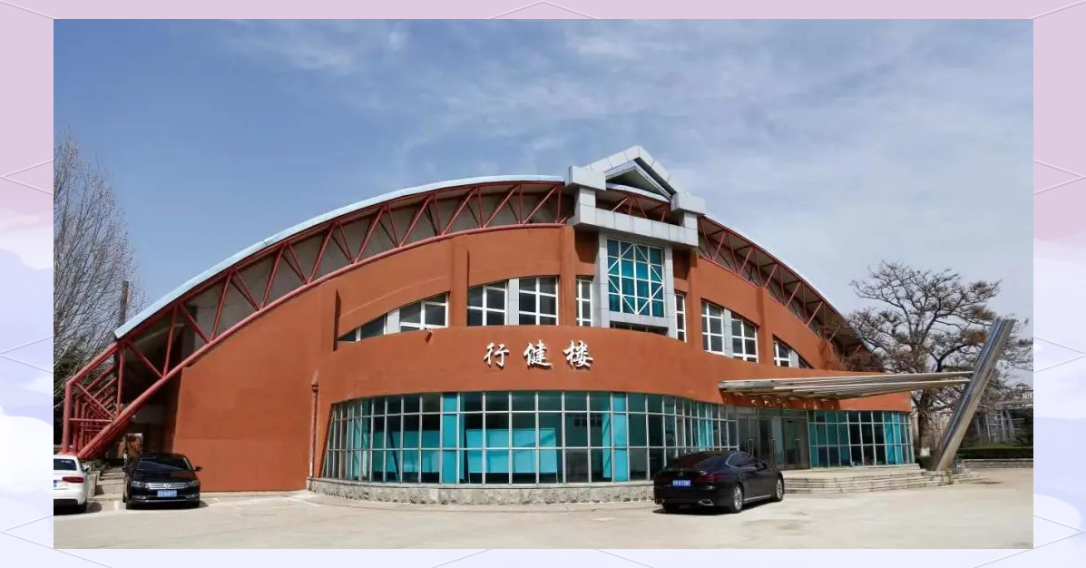 大连开发区第一中学楼馆命名活动:文化内涵与育人环境的升华