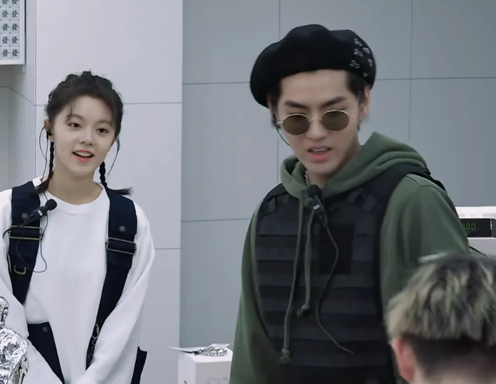 吴亦凡被判13年并驱逐出境,曾和赵今麦录综艺,就有"犯罪"迹象