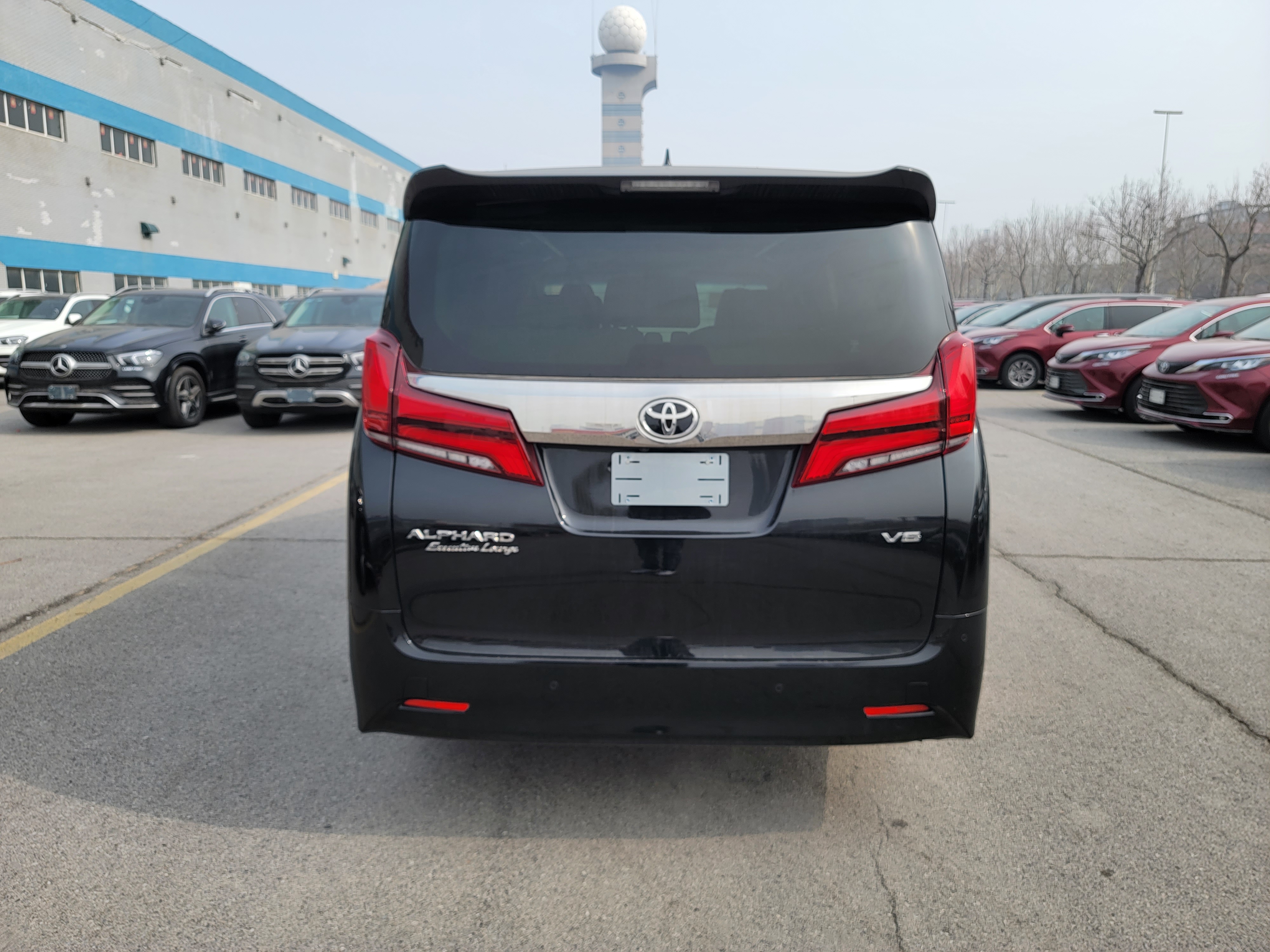 最火的mpv平行进口版丰田埃尔法3.5l v6 配置