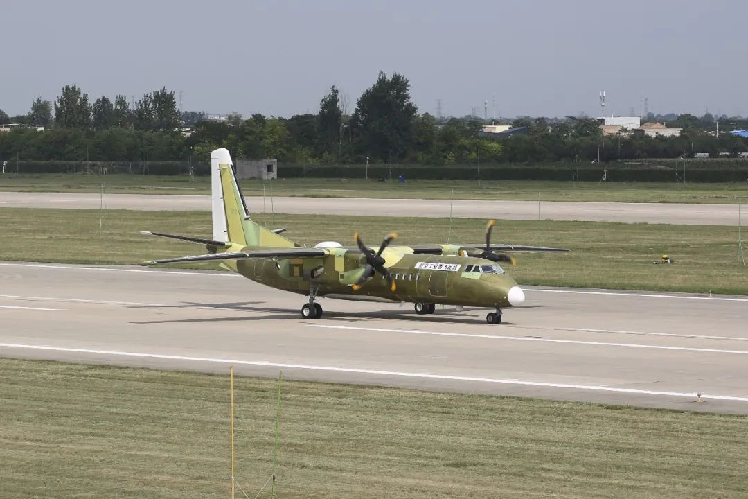 加持灭火技能新舟60灭火机平台首飞成功