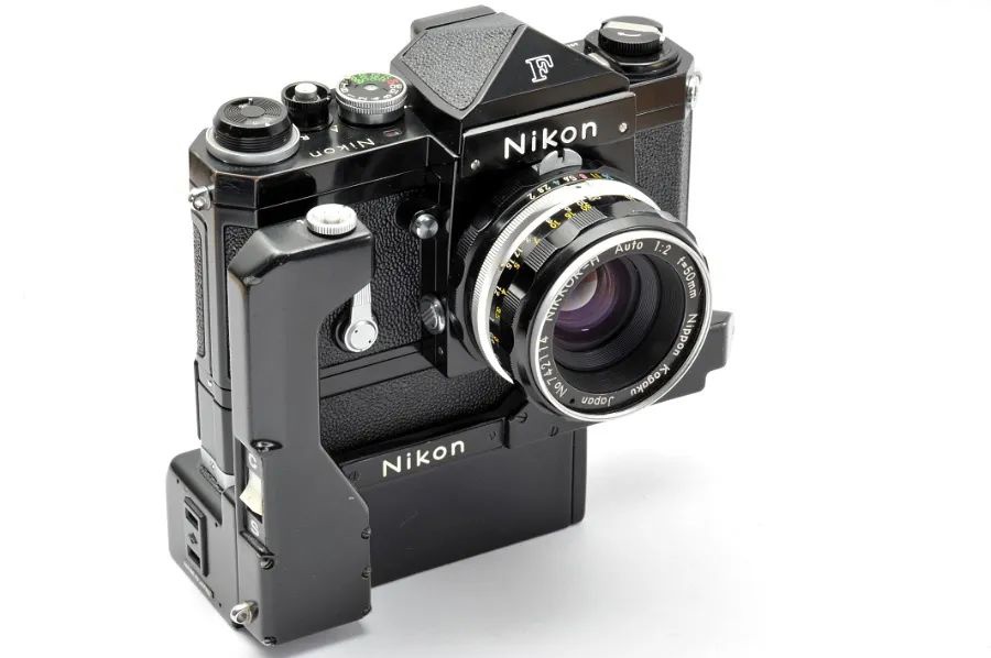 尼康大 f,第一台真正意义上的记者专用相机