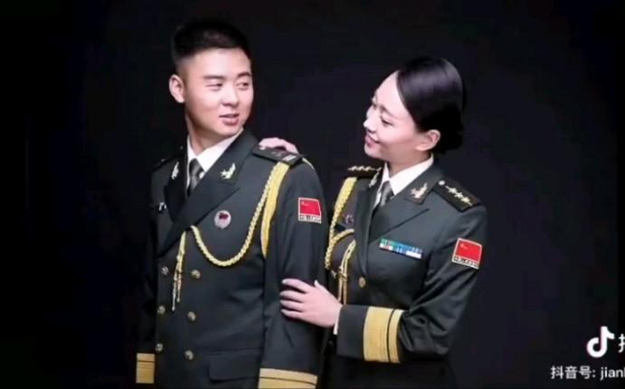 戰士娶了女軍官,士兵牽手女博士,在所有軍戀軍婚當中,畢竟是個小概率