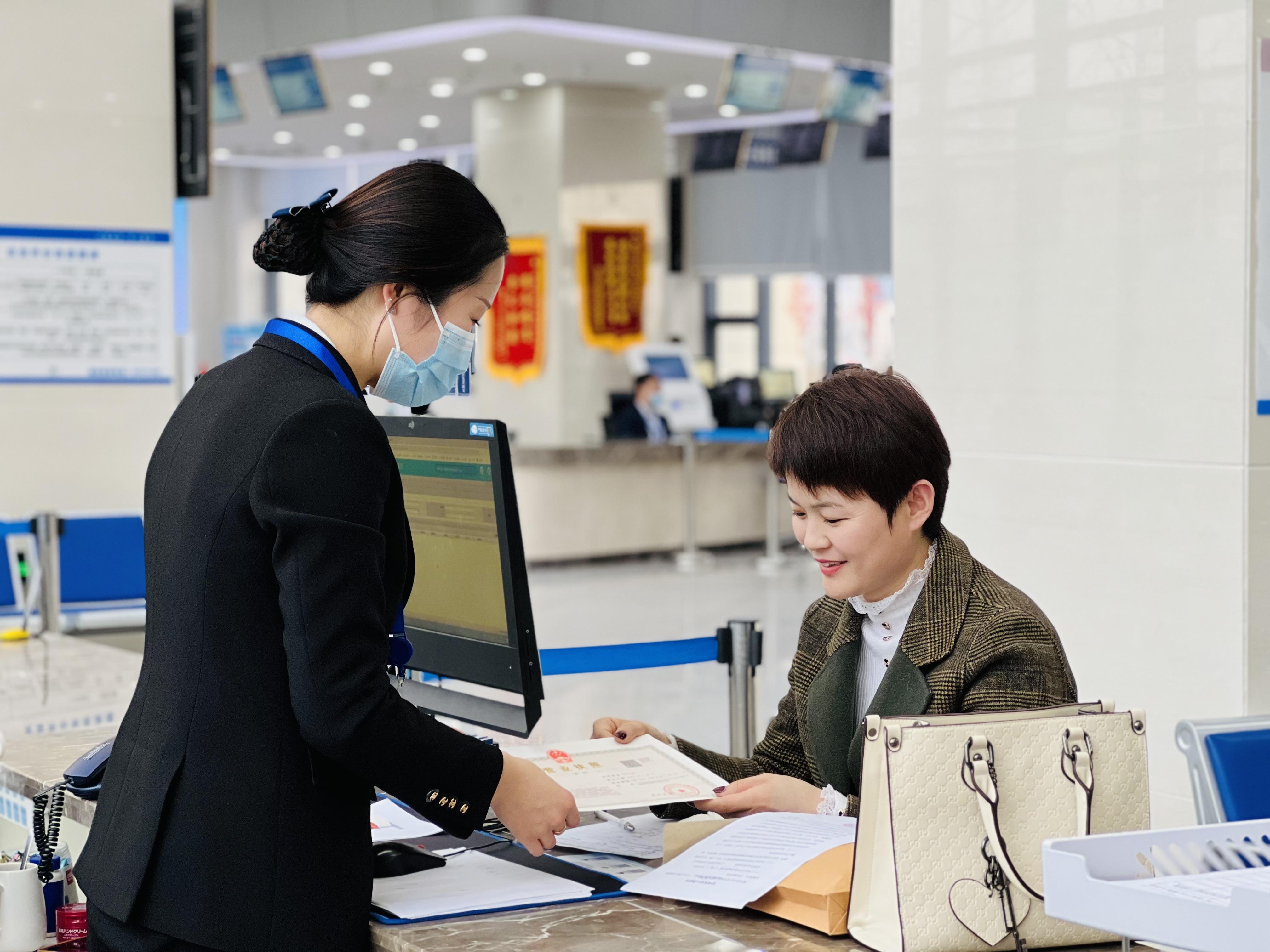 服务企业当好"管家",助企发展做好"参谋"