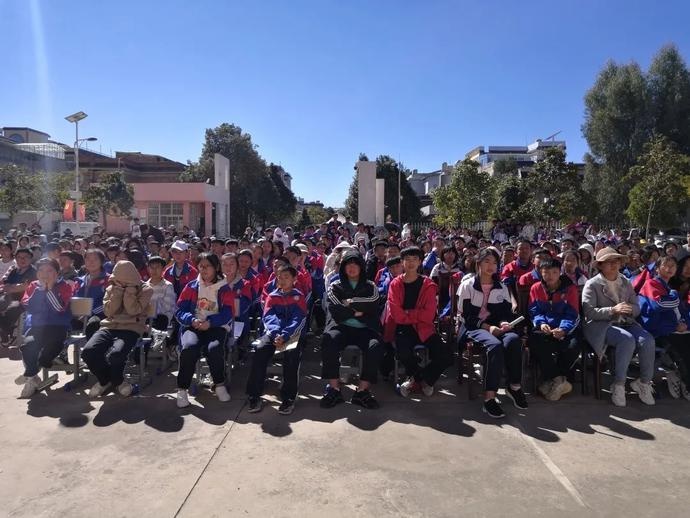 这场惠民演出,让晋宁七中师生乐开怀