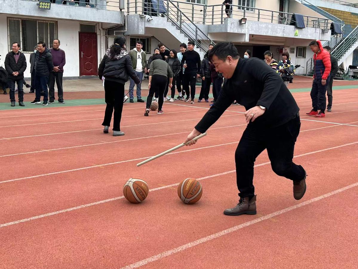 宁波体校举行趣味体育运动会