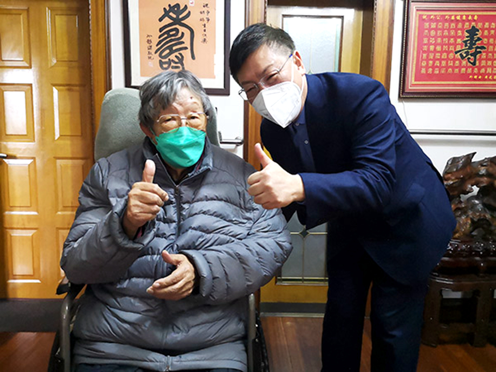 93岁《喜盈门》导演赵焕章罕见现身,被称中国乡土电影"掌门人"