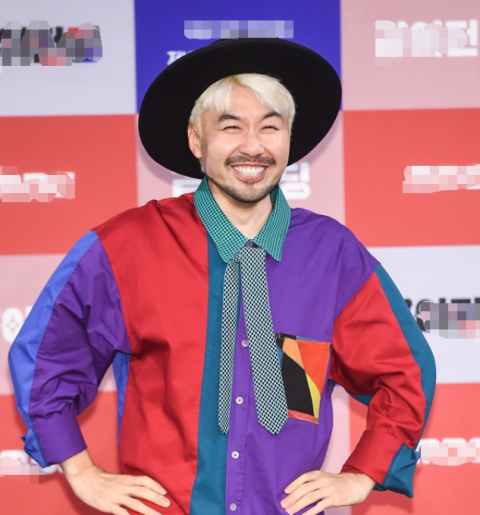 韩国艺人卢洪哲将结婚?所属社否认:与结婚传闻毫无关系