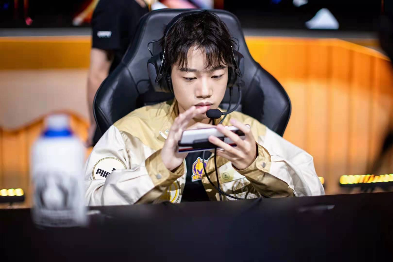 久诚太难了,转会期再遇"竞争者",上一次是猫神,这一次更难了