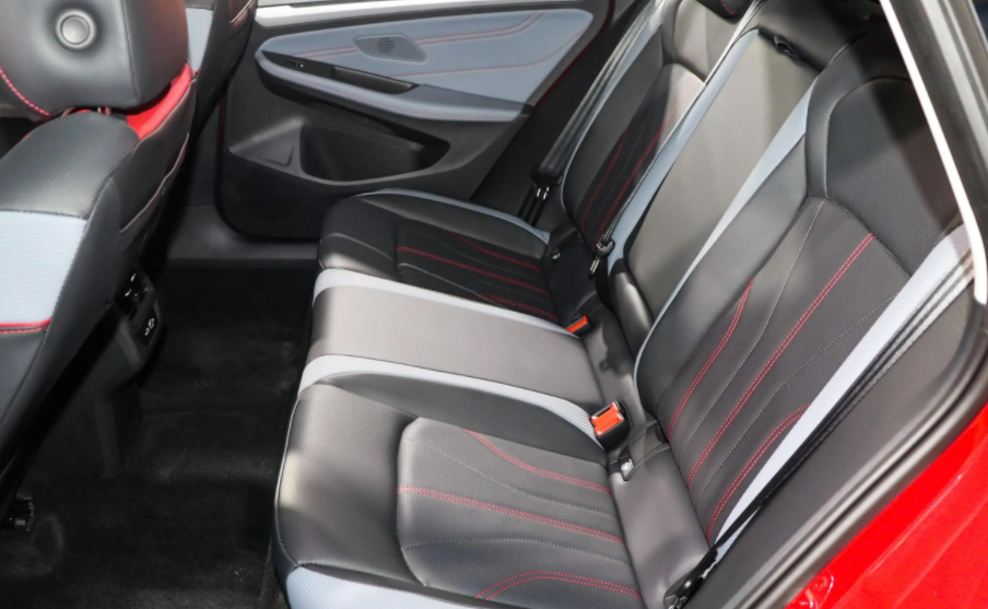 凌渡的真实后排空间