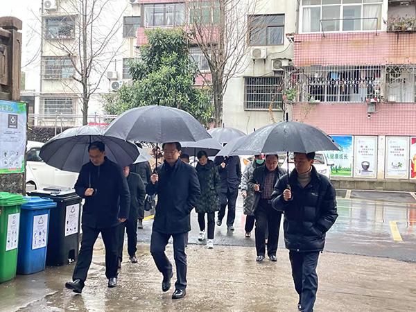 市人大常委会主任徐继祥调研胜利社区创文工作