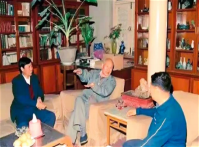 百岁人生写荣光——主政京津沪的开拓者林乎加